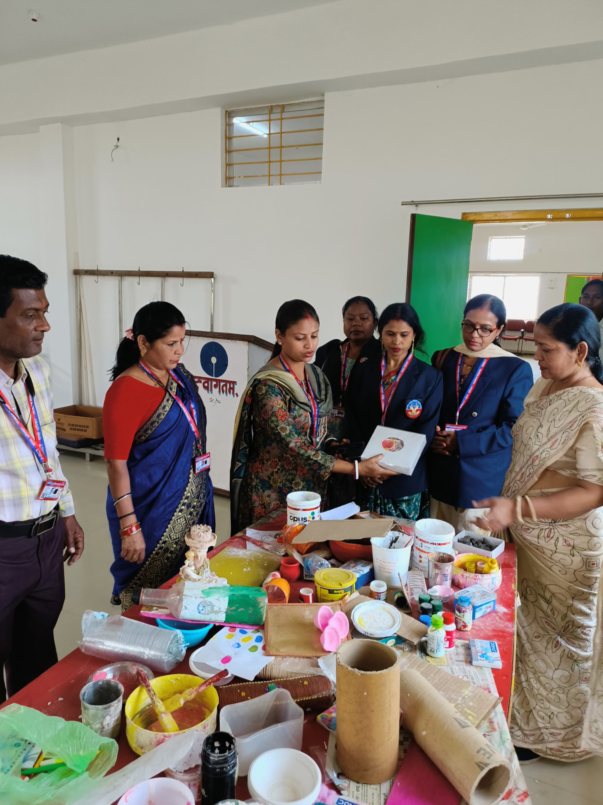 भारतीय मानव अधिकार सहकार ट्रस्ट जबलपुर टीम द्वारा दिव्यांग बच्चों के साथ हर्षोल्लास से मनाया गया होली उत्सव