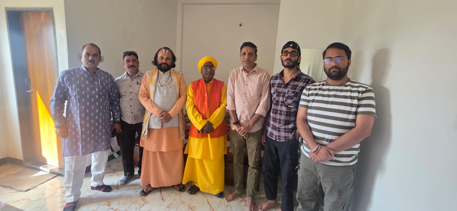 नागदा में भारतीय मानव अधिकार सहकार ट्रस्ट के राष्ट्रीय संरक्षक अयोध्याधाम से पधारे महंत बालक दास जी महाराज का भव्य स्वागत