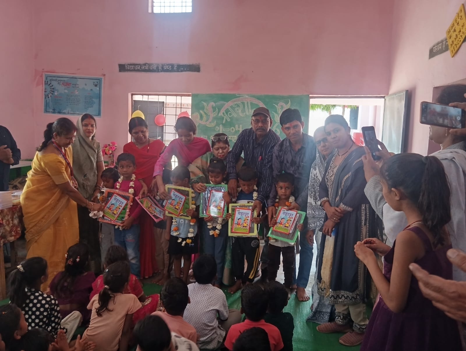 भारतीय मानव अधिकार सहकार ट्रस्ट द्वारा जबलपुर के सिहोरा में जागरूकता एवं प्रवेश उत्सव कार्यक्रम संपन्न